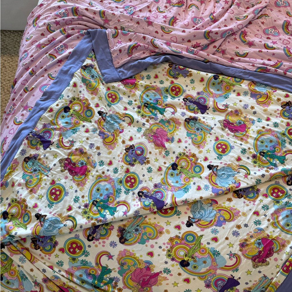 Posh Peanut Groovy Barbie and Friends Grand Luxe Blanket New Pink and Purple - Picture 4 of 4